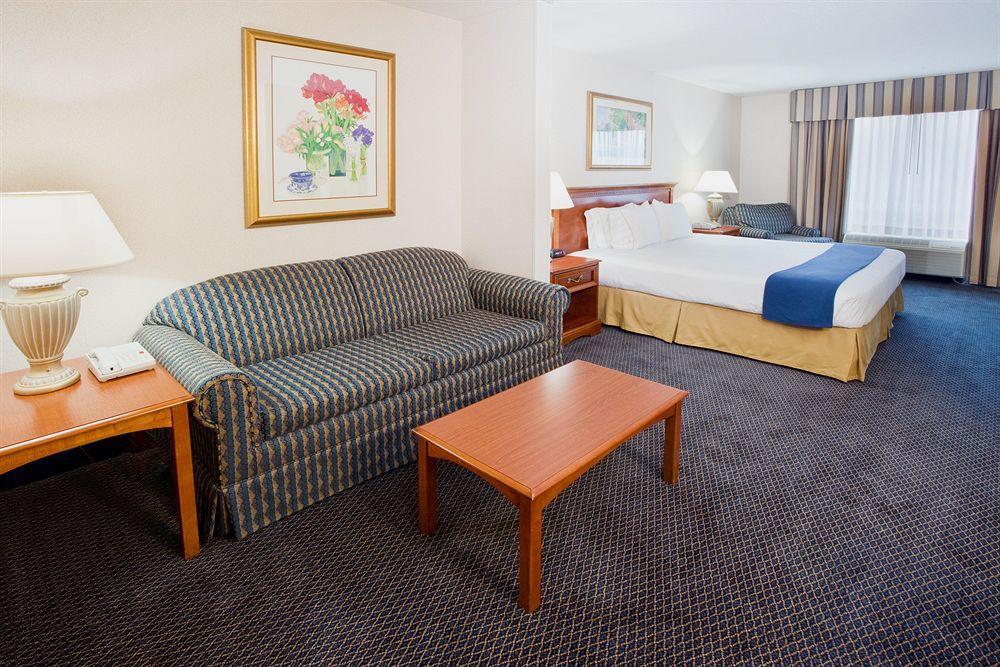 Holiday Inn Express Hotel & Suites Grand Rapids-North By Ihg Walker Ruang foto