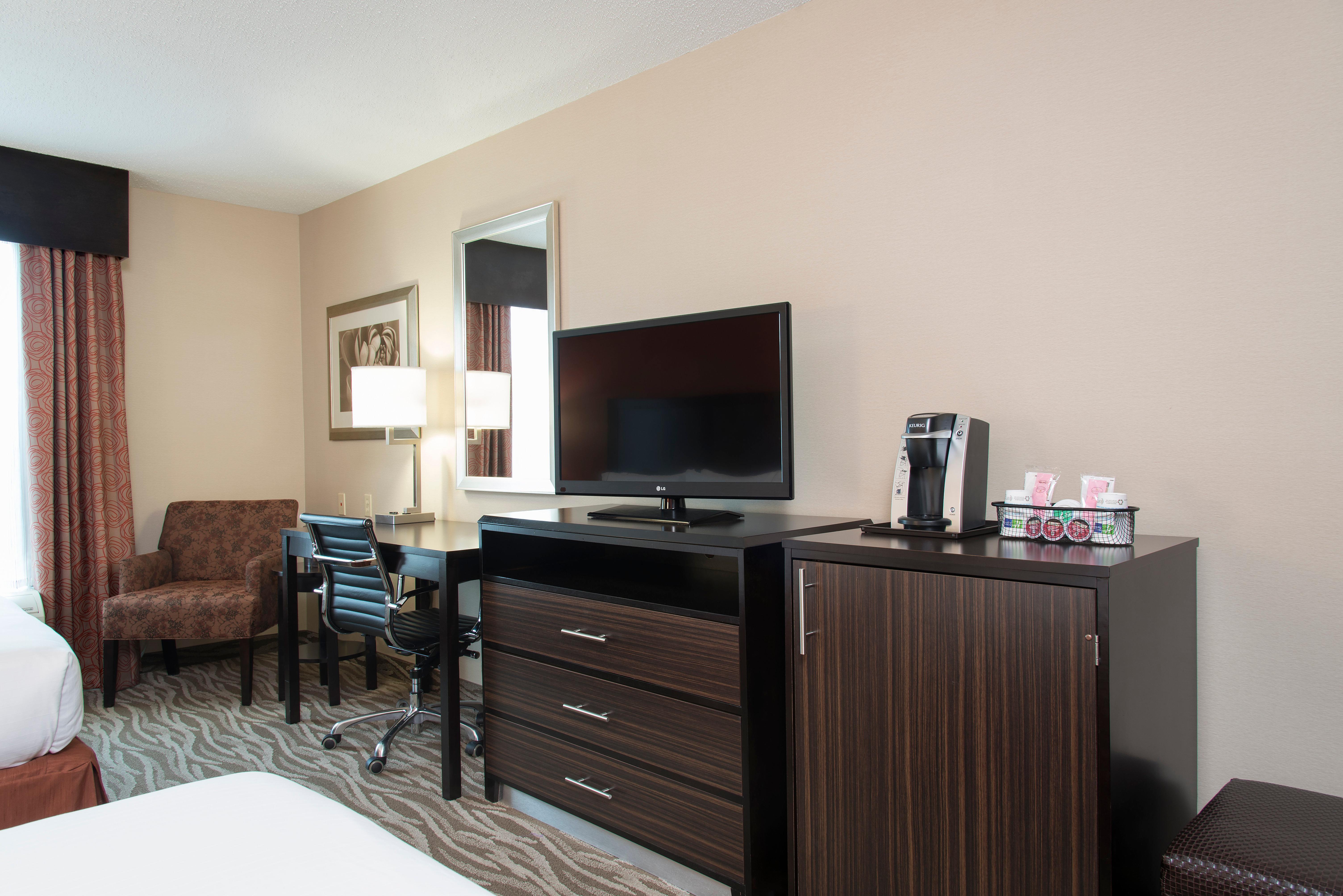 Holiday Inn Express Hotel & Suites Grand Rapids-North By Ihg Walker Bagian luar foto