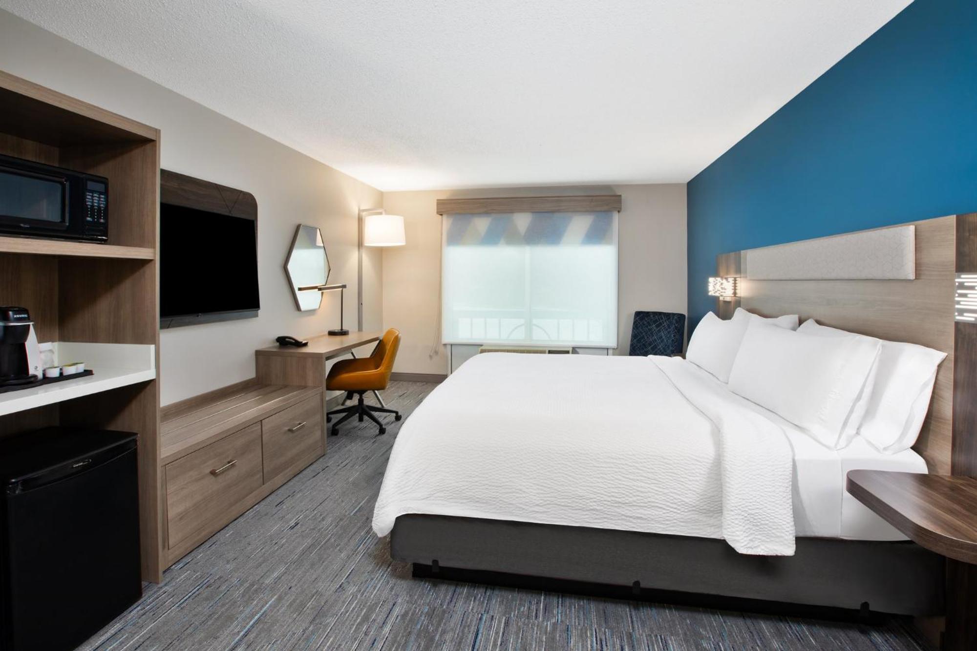 Holiday Inn Express Hotel & Suites Grand Rapids-North By Ihg Walker Bagian luar foto