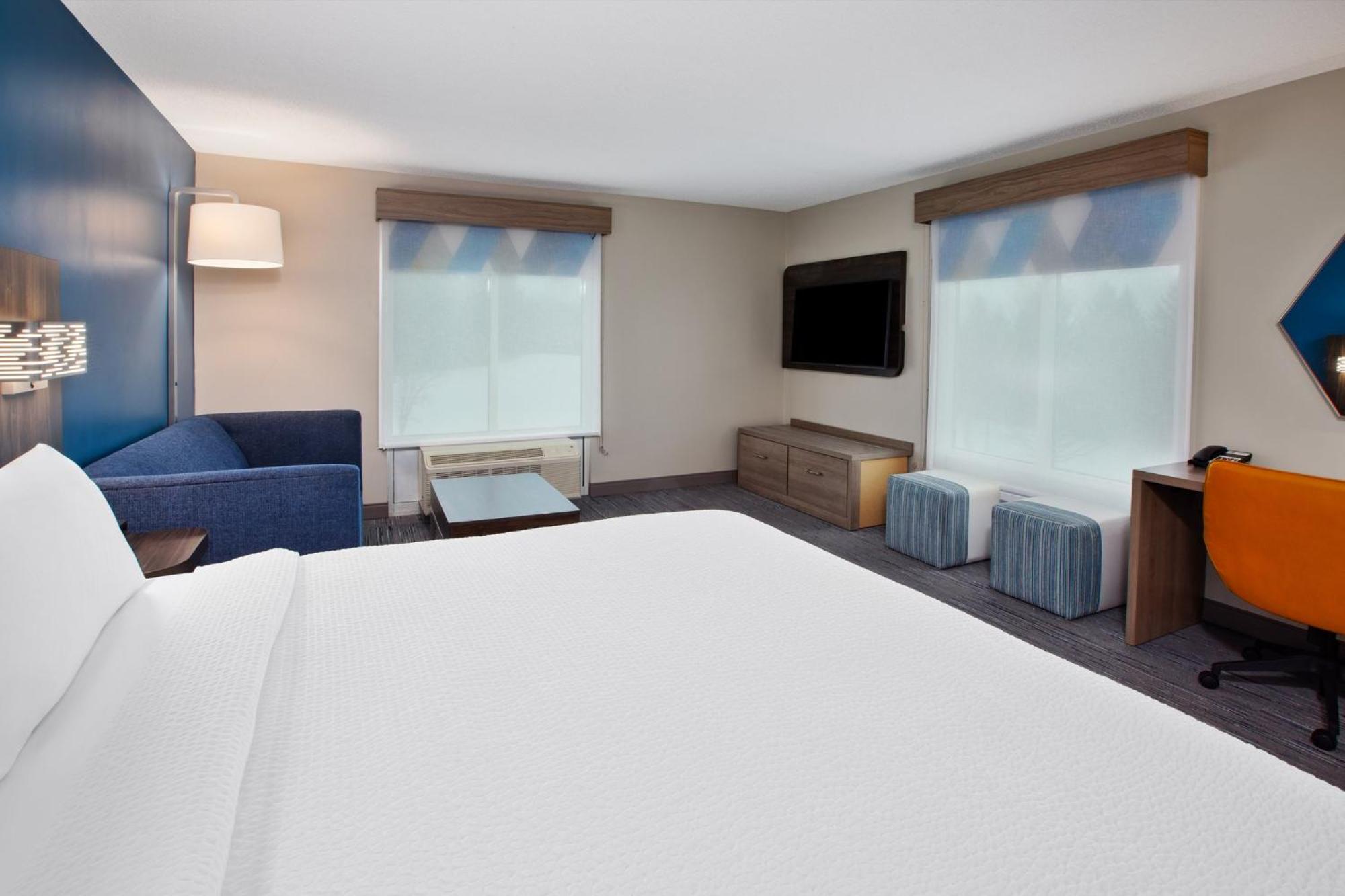 Holiday Inn Express Hotel & Suites Grand Rapids-North By Ihg Walker Bagian luar foto