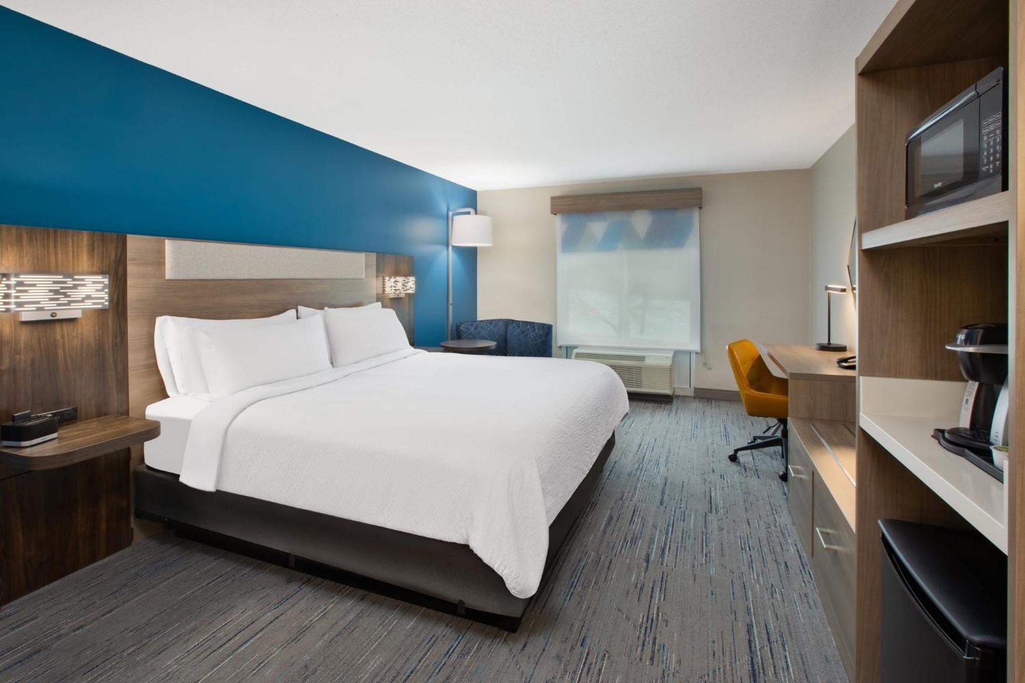 Holiday Inn Express Hotel & Suites Grand Rapids-North By Ihg Walker Bagian luar foto