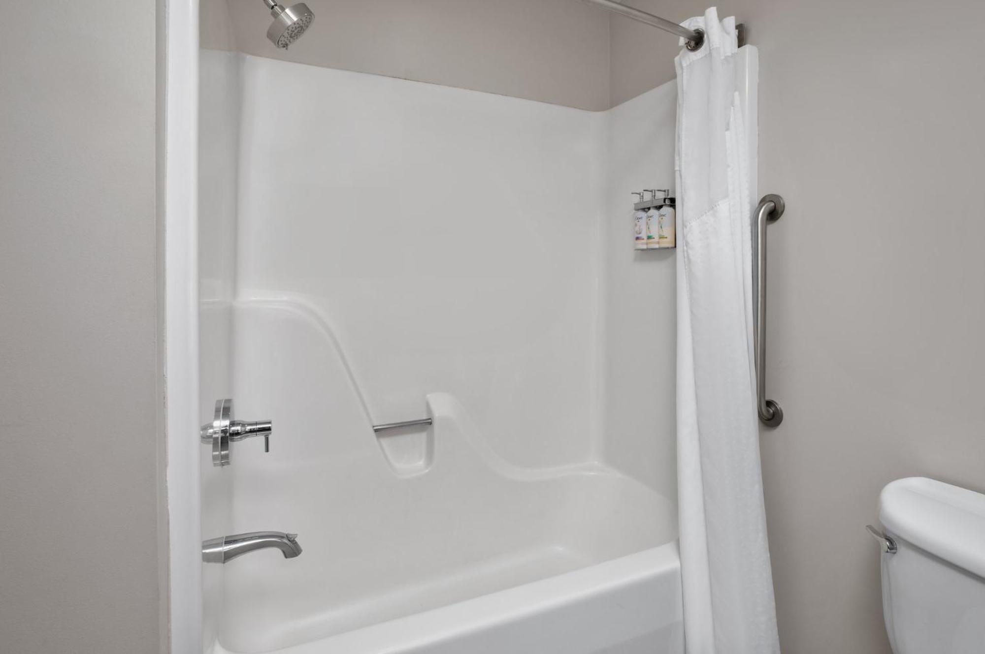 Holiday Inn Express Hotel & Suites Grand Rapids-North By Ihg Walker Bagian luar foto