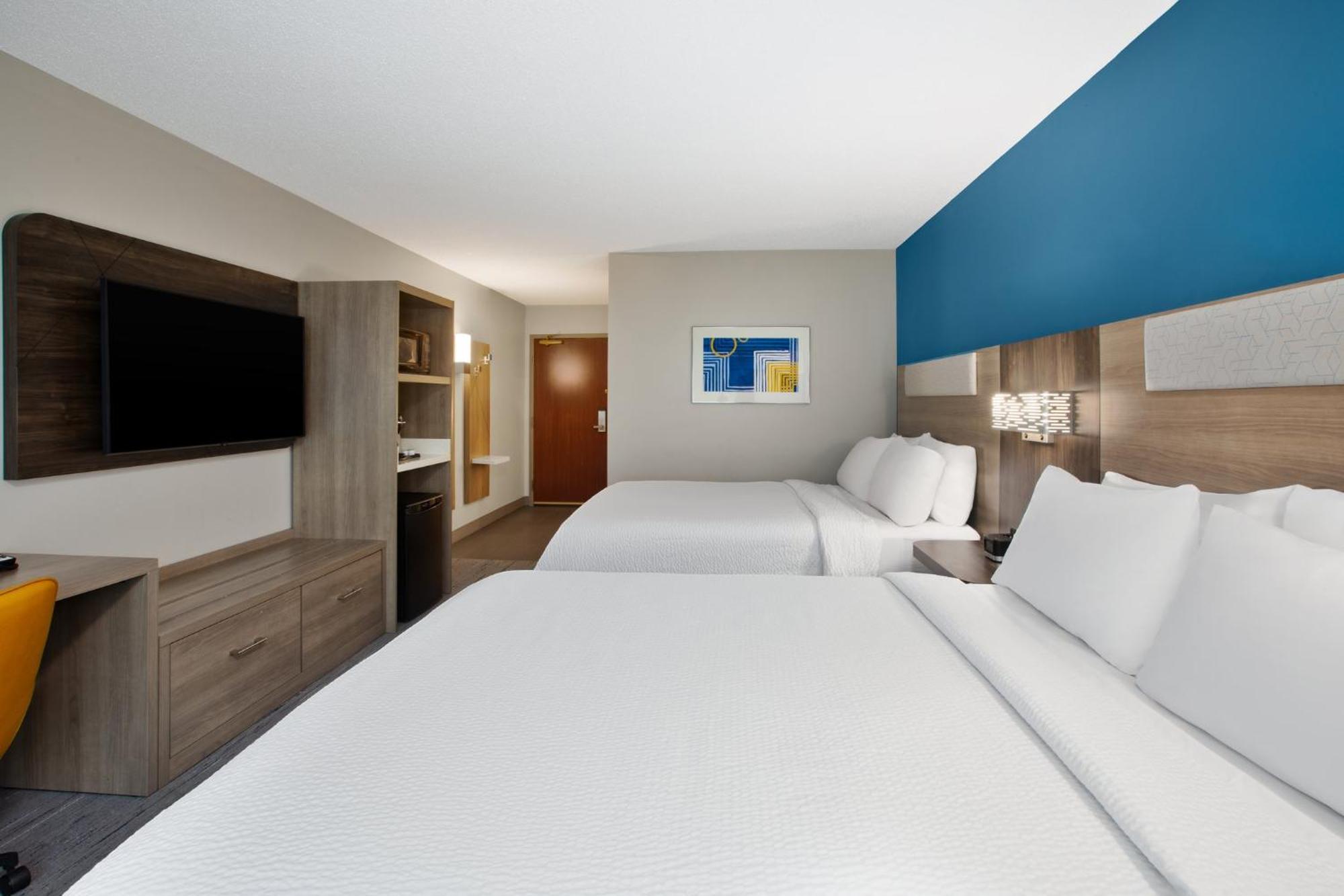 Holiday Inn Express Hotel & Suites Grand Rapids-North By Ihg Walker Bagian luar foto