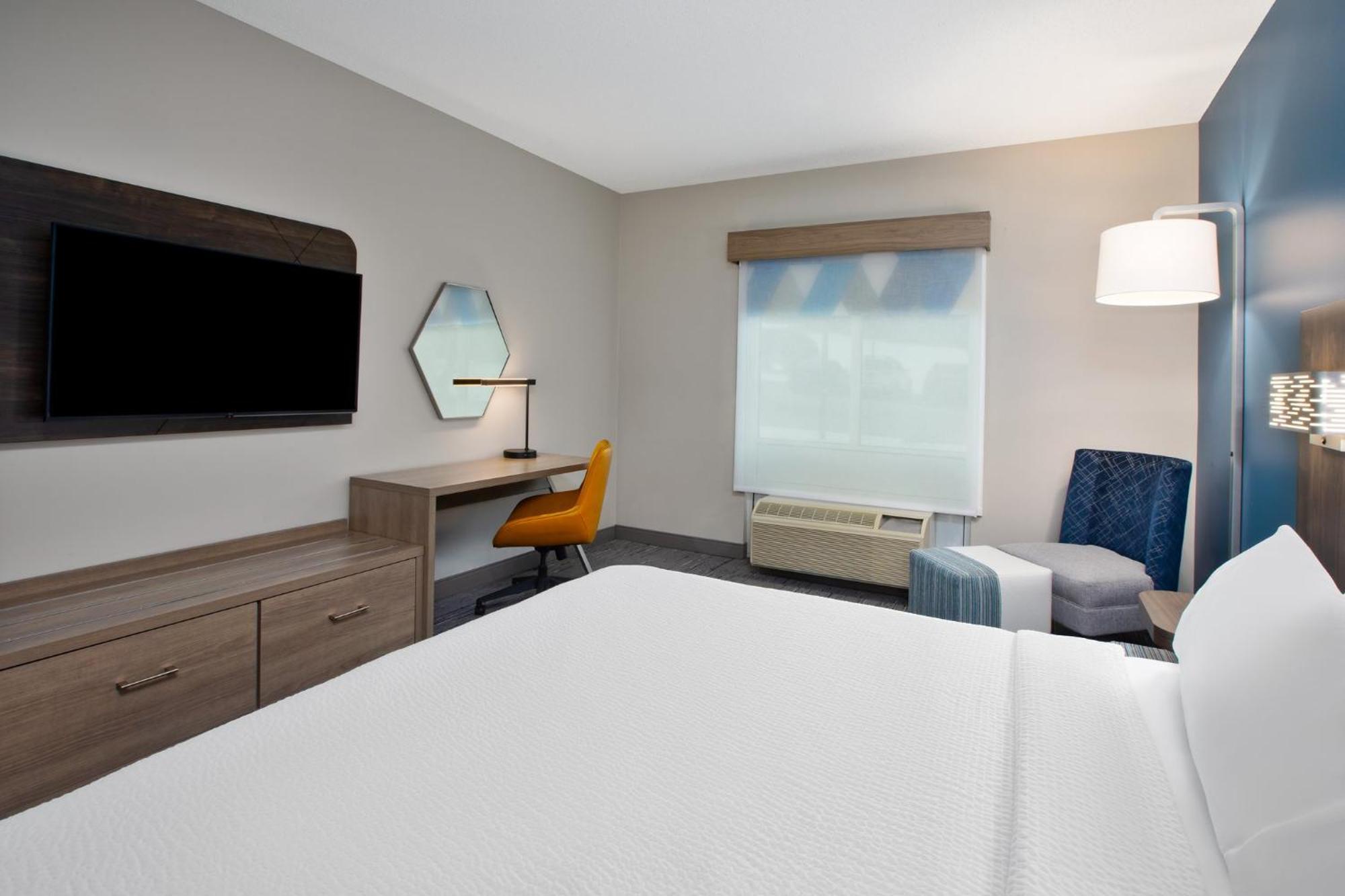 Holiday Inn Express Hotel & Suites Grand Rapids-North By Ihg Walker Bagian luar foto