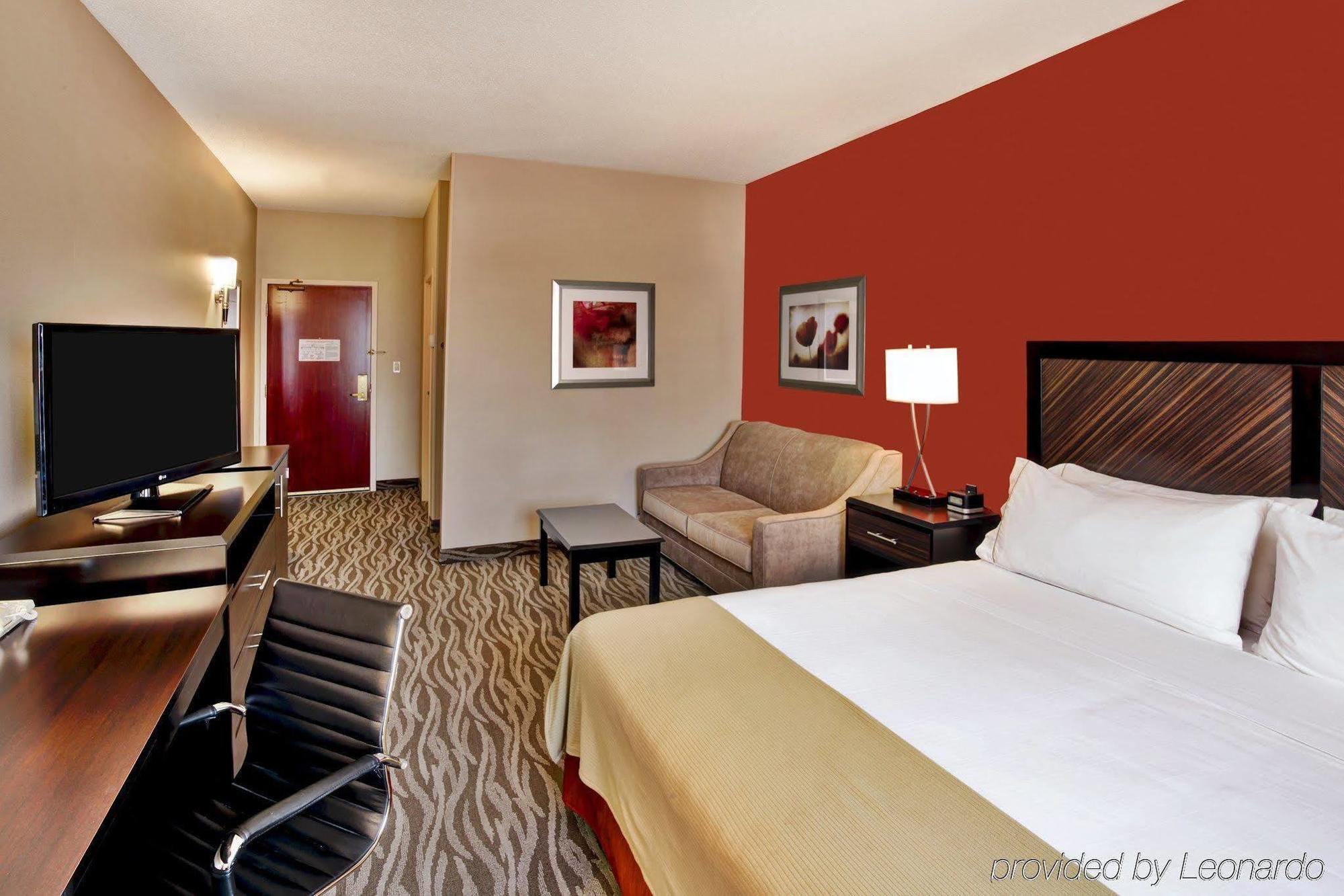 Holiday Inn Express Hotel & Suites Grand Rapids-North By Ihg Walker Bagian luar foto